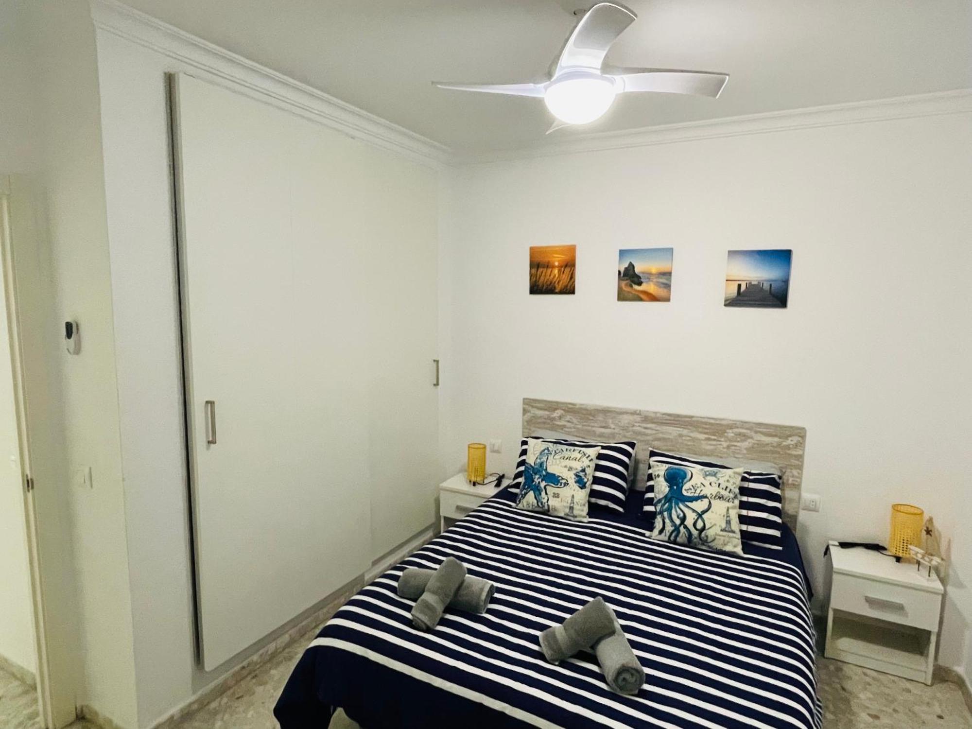 Apartamento Conil Playa & Centrico, Con Aire Acond Y Wifi -Solo Familias Y Parejas- Конил-де-ла-Фронтера Екстериор снимка